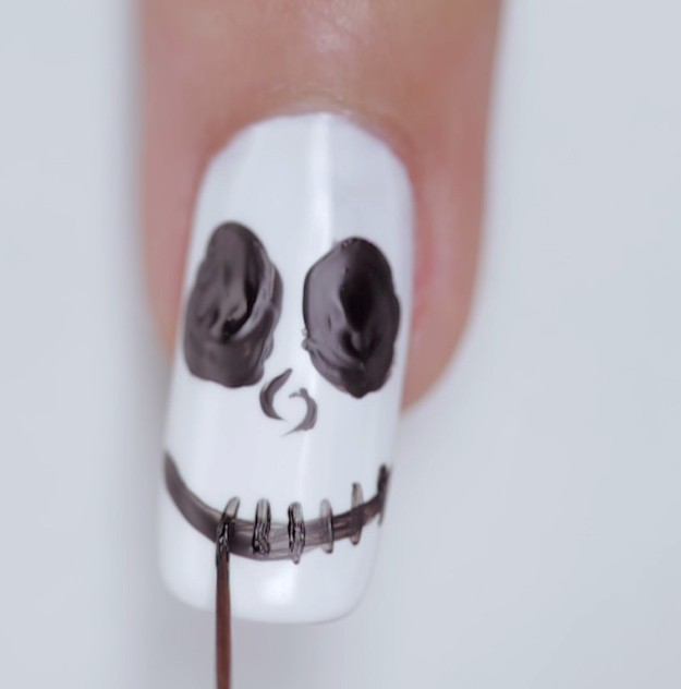 Jack’s Mouth | Halloween Nails Tutorial | Tim Burton Inspired