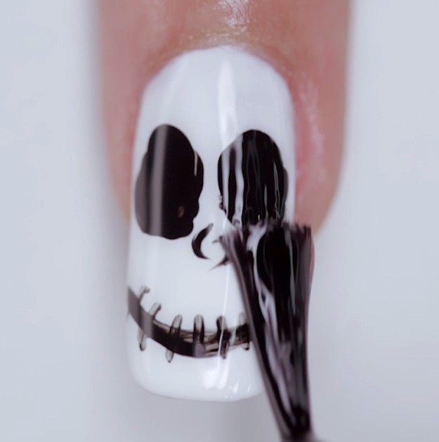 Lock In Design With Top Coat | Halloween Nails Tutorial | Tim Burton Inspired