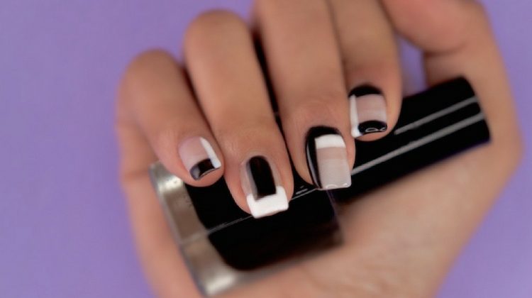 Super Easy Geometrical Negative Space Nails You Can Wear on Your Date