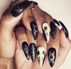 Vanessa Hudgens - Goth | 17 Celebrity Nails Designs That Will Inspire You To Amp Your Nail Game