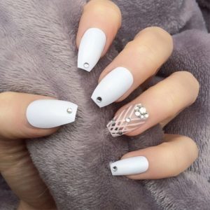 Coffin White Nails These Stunning White Nail Designs Will Make You Look Sophisticated