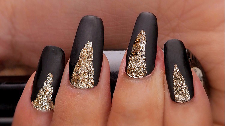 | Easy Sophisticated Black and Gold Nails Tutorial | Nail Designs