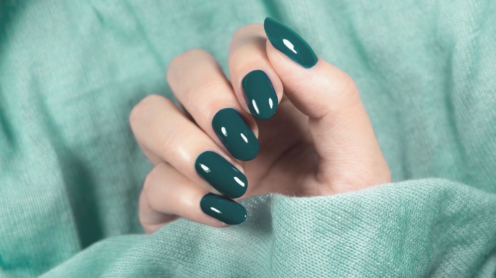 beautiful nail polish hand green art | Beautiful Nail Polish Shades for Spring
