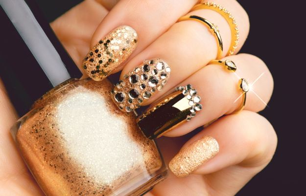 Check out Easy DIY Gorgeous Golden Lightning Tape Nail Art Tutorial at https://naildesigns.com/easy-diy-gorgeous-tape-nail-art-tutorial/