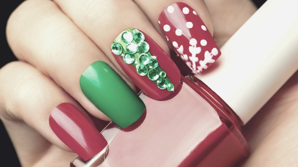 Christmas themed nail art | Sexy Red Nail Designs You Should Wear This Christmas