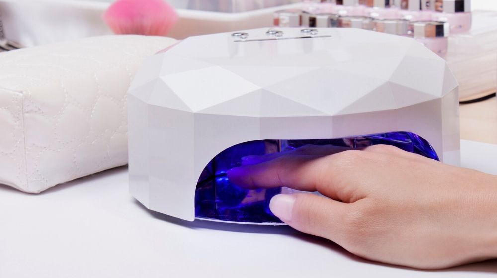 nail gel salon uv lamp | What Are Soak Off Gel Nails & Why You Need To Try It
