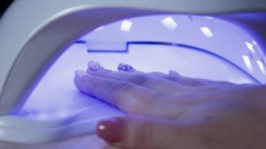 uv lamp gel polish manicure process | UV Nail Lamp vs LED Nail Dryer | Which One Should You Get? | Featured