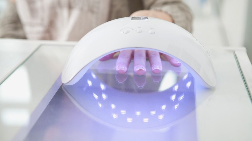 uv lamp gel polish manicure process | UV Nail Lamp vs LED Nail Dryer | Which One Should You Get?