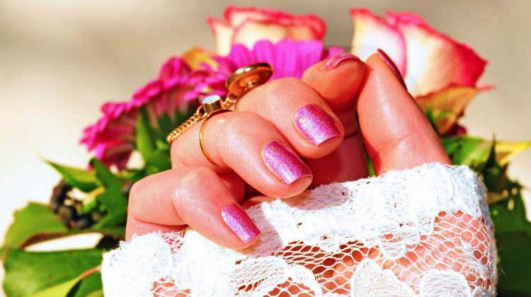 Pink Mom Manicure | Sweet Mother's Day Nail Designs You Can Do For Your Mom | Nail Designs | mothers day nail art | Featured