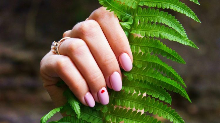 Pink Shellac Nails | Shellac Ideas | Pretty Shellac Nail Designs You Should Try | Nail Designs | Featured