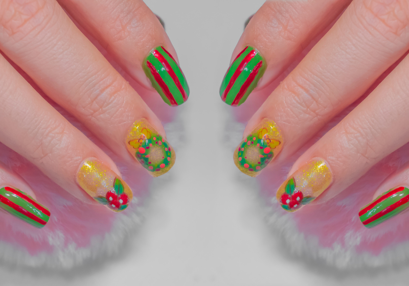 Christmas Holly | Holiday Nail Art Designs
