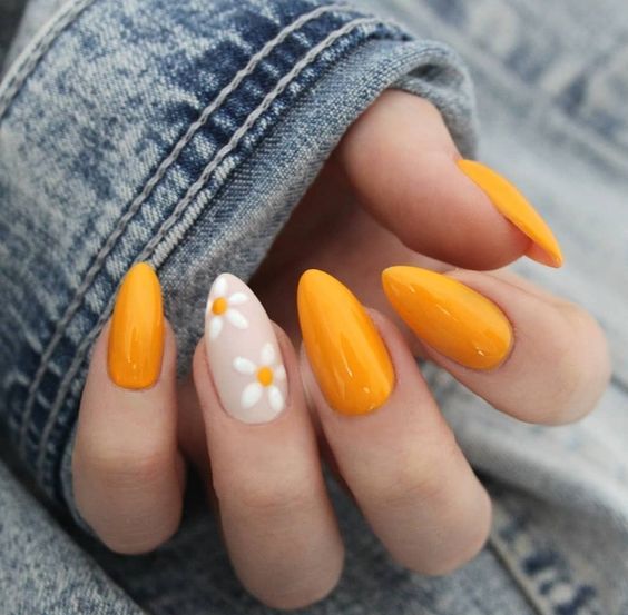 Spring-Autumn Nail Idea | Trendy Almond Nail Designs You Should Try