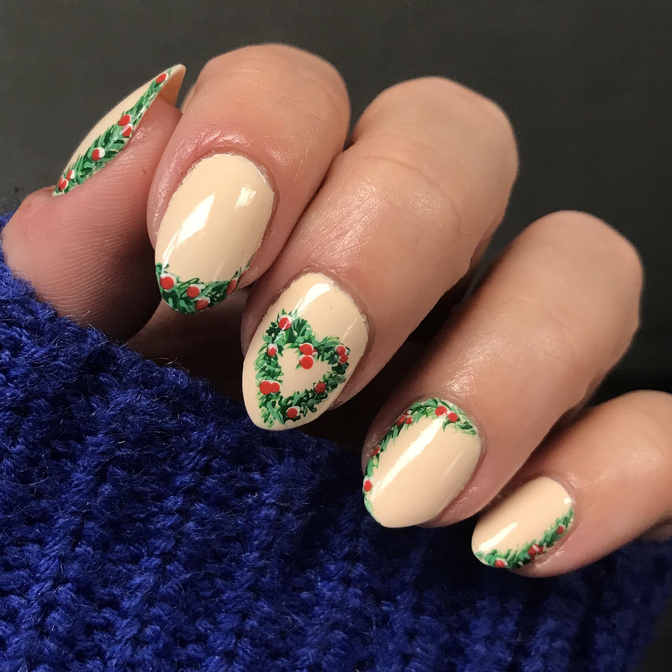 Christmas parol nail design | Christmas Nail Designs You Can Do With Your Kids
