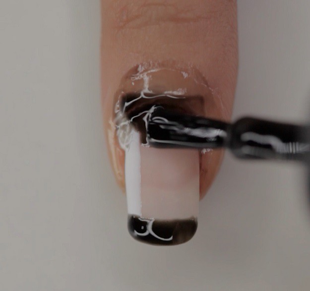 Step 2: Draw white line |Super Easy Geometrical Negative Space Nails You Can Wear on Your Date Step 2: Draw white line |Super Easy Geometrical Negative Space Nails You Can Wear on Your Date
