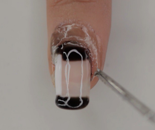 Step 4: Apply top coat, remove peel−off | Super Easy Geometrical Negative Space Nails You Can Wear on Your Date Step 4: Apply top coat, remove peel−off | Super Easy Geometrical Negative Space Nails You Can Wear on Your Date