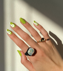 Yin Yang Nails
